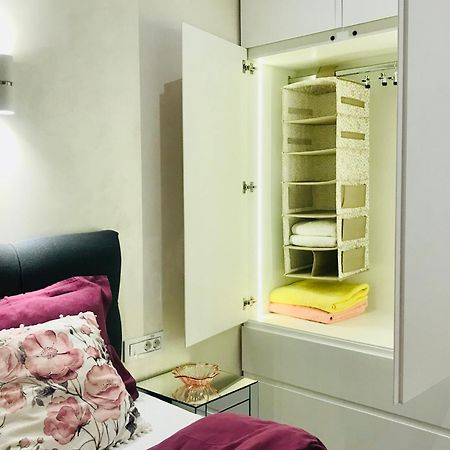 Апартаменты LIRRA LUXE Modern&Cozy in the Downtown, БЕЛЫЙ КАРТОН Белград Экстерьер фото